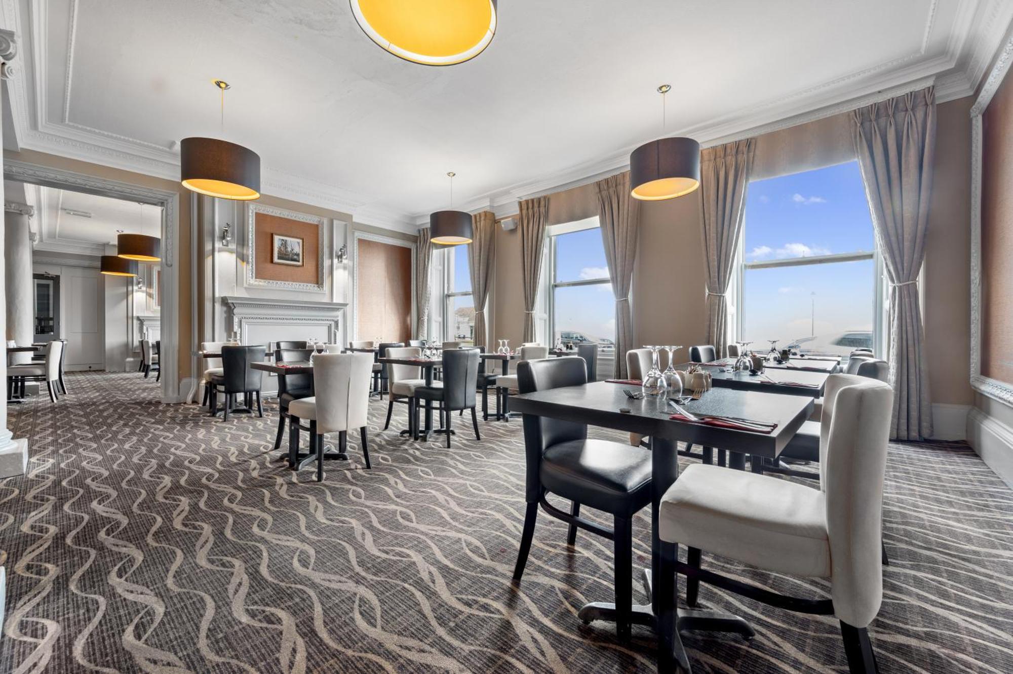 Royal Whitby Hotel Ngoại thất bức ảnh