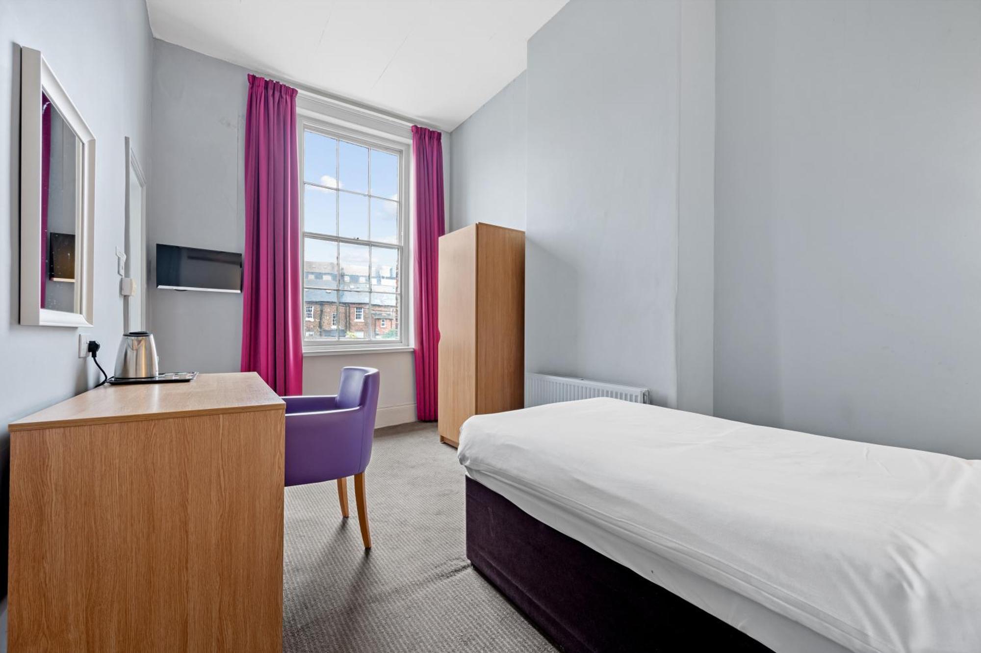 Royal Whitby Hotel Ngoại thất bức ảnh