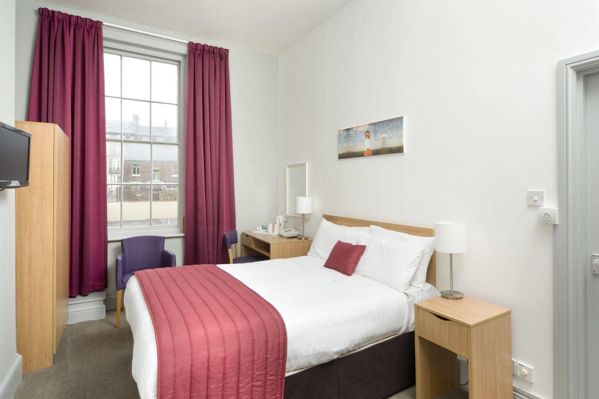 Royal Whitby Hotel Ngoại thất bức ảnh